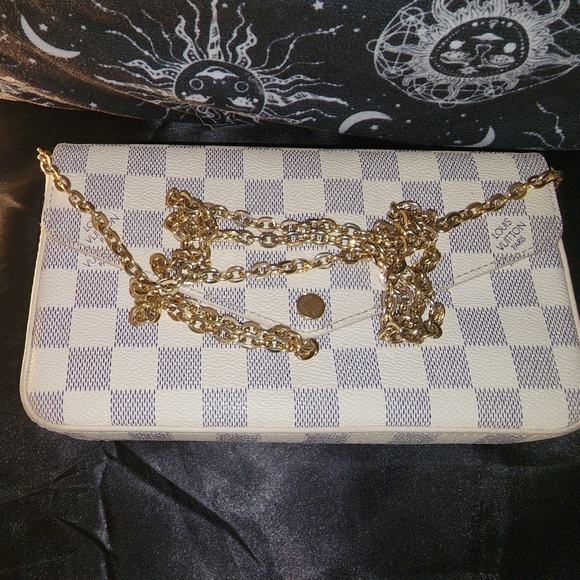 Louie Vuitton Damier Azur Felice Pouchette - Picture 11 of 15